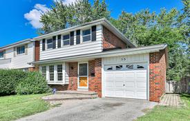 8 dormitorio casa de pueblo en Scarborough, Canadá. C$1 544 000