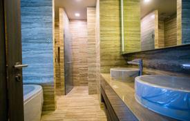 3-dormitorio apartamentos en condominio en Watthana, Tailandia. $3 060  por semana
