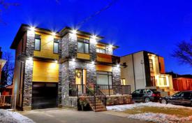 Casa de pueblo – Etobicoke, Toronto, Ontario,  Canadá. C$2 218 000