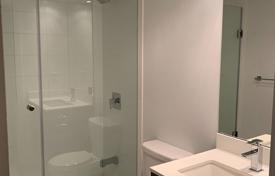 5 dormitorio piso en Adelaide Street West, Canadá. C$930 000