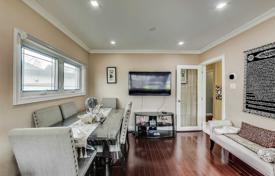 5 dormitorio casa de pueblo en Scarborough, Canadá. C$1 640 000
