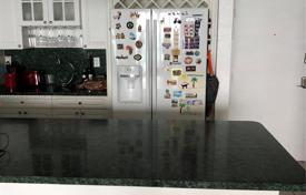 2-dormitorio apartamentos en condominio 89 m² en North Miami, Estados Unidos. $350 000
