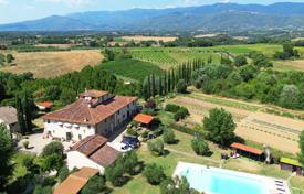 16 dormitorio villa 2500 m² en Terranuova Bracciolini, Italia. 1 950 000 €