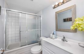 3 dormitorio piso en Etobicoke, Canadá. C$771 000