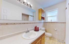 8 dormitorio casa de pueblo en Scarborough, Canadá. C$1 349 000