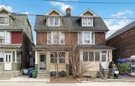 Adosado – Bathurst Street, Toronto, Ontario,  Canadá. C$1 684 000