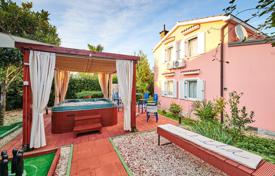 4 dormitorio casa de pueblo 143 m² en Umag, Croacia. 420 000 €