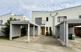 5 dormitorio casa de pueblo 167 m² en Piņķi, Letonia. 380 000 €
