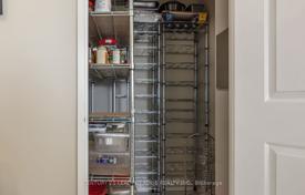 3 dormitorio piso en Etobicoke, Canadá. C$775 000