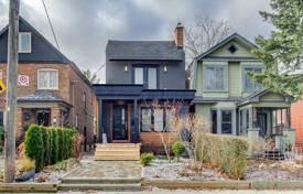 Casa de pueblo – York, Toronto, Ontario,  Canadá. C$1 906 000