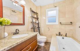 7 dormitorio casa de pueblo en Etobicoke, Canadá. C$1 683 000