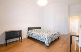 4 dormitorio piso 218 m² en Tiflis, Georgia. $1 350 000