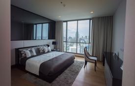 2-dormitorio apartamentos en condominio en Watthana, Tailandia. $781 000