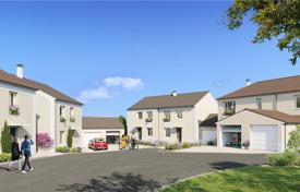 New residential complex with villas en Val-d'Oise, Francia. de 362 000 €