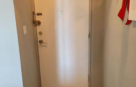 7 dormitorio piso en Scarborough, Canadá. C$687 000
