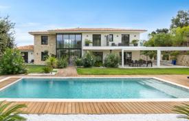 7 dormitorio chalet en Roquefort-les-Pins, Francia. 2 990 000 €