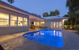 Villa – Fort Lauderdale, Florida, Estados Unidos. $2 275 000