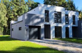 5 dormitorio casa de pueblo 220 m² en Kurzeme District, Letonia. 300 000 €