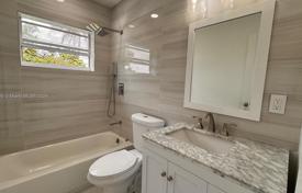4 dormitorio casa de pueblo 132 m² en Miami, Estados Unidos. $649 000