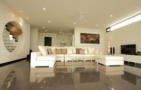 4 dormitorio casa de pueblo 500 m² en Ko Kaeo, Tailandia. $655 000