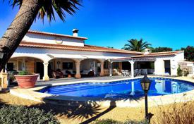 3 dormitorio villa 200 m² en Jávea, España. 765 000 €