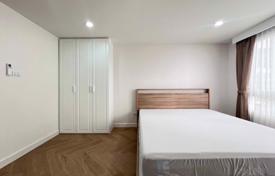 2-dormitorio apartamentos en condominio en Sathon, Tailandia. $321 000