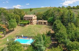 Villa – Amandola, Marche, Italia. 850 000 €