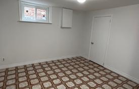 9 dormitorio casa de pueblo en North York, Canadá. C$1 310 000