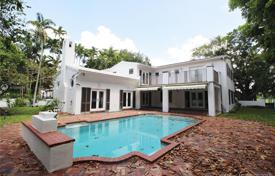 Villa – Coral Gables, Florida, Estados Unidos. $1 750 000
