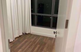 2-dormitorio apartamentos en condominio en Phra Khanong, Tailandia. $294 000