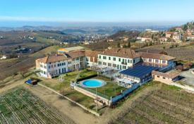 10 dormitorio mansión en Asti, Italia. 2 900 000 €