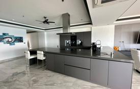 3 dormitorio piso 260 m² en Pattaya, Tailandia. $978 000