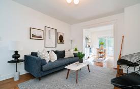 9 dormitorio adosado en Old Toronto, Canadá. C$1 637 000