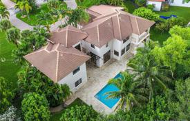 Villa – Miami, Florida, Estados Unidos. 1 753 000 €