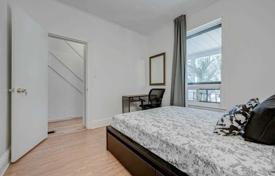 6 dormitorio casa de pueblo en Etobicoke, Canadá. C$1 709 000