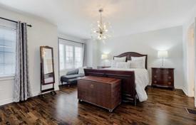 3 dormitorio casa de pueblo en York, Canadá. C$2 290 000