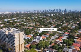 2 dormitorio casa de pueblo 195 m² en Miami, Estados Unidos. $750 000