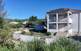 6 dormitorio casa de pueblo 214 m² en Primorje-Gorski Kotar County, Croacia. 600 000 €