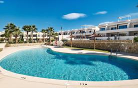 2 dormitorio piso 84 m² en Torrevieja, España. 380 000 €