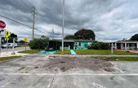 5 dormitorio casa de pueblo 167 m² en Miami Gardens, Estados Unidos. $500 000