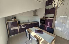 2 dormitorio piso 55 m² en Podstrana, Croacia. 199 000 €