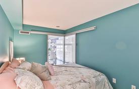 2 dormitorio piso en Capreol Court, Canadá. C$688 000