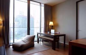 1-dormitorio apartamentos en condominio en Khlong Toei, Tailandia. $524 000