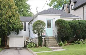 4 dormitorio casa de pueblo en North York, Canadá. C$1 849 000