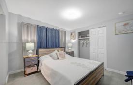 3 dormitorio casa de pueblo 90 m² en Miami, Estados Unidos. $699 000