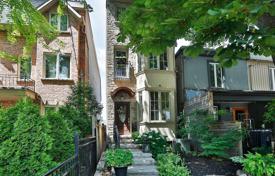 Casa de pueblo – Logan Avenue, Toronto, Ontario,  Canadá. C$1 702 000