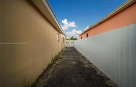 Casa de pueblo – Hialeah, Florida, Estados Unidos. $2 000 000