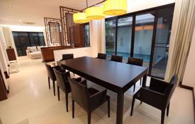 4 dormitorio chalet en Watthana, Tailandia. $4 900  por semana