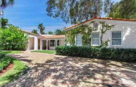 Casa de pueblo – Key Biscayne, Florida, Estados Unidos. $4 295 000
