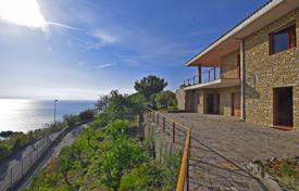 Villa – Liguria, Italia. 790 000 €